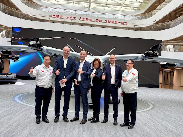 Die steirische Delegation bei der Werksführung von GAC