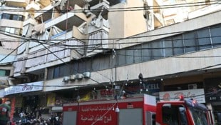 Die israelische Armee hat einen Hisbollah-Anführer in Beirut angegriffen. Dabei wurden laut ...