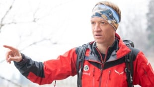 Dr. Thomas Huber gibt die medizinische Richtung der Tiroler Bergrettung vor.