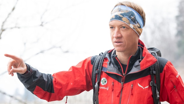 Dr. Thomas Huber gibt die medizinische Richtung der Tiroler Bergrettung vor.