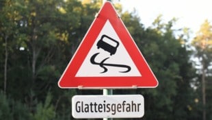 Die Unwetterzentrale hat für viele Teile Österreichs eine Wetterwarnung wegen Schnee und Glätte ...