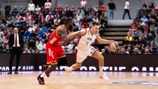 Gregor Glas (am Ball) und BC Vienna hielten mit dem Top-Team aus Belgrad lange sehr gut mit. 