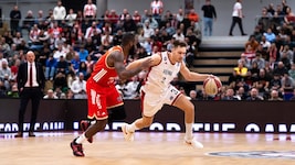 Gregor Glas (am Ball) und BC Vienna hielten mit dem Top-Team aus Belgrad lange sehr gut mit. 