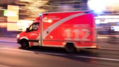 Der Schaffner, der am Montagabend von einem Passagier lebensgefährlich verletzt worden ist, ist ...