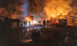 Beim Drohnenangriff auf Charkiw gerieten mehrere Gebäude in Brand.