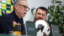 Peter Stöger (li.) und Markus Katzer stehen im Fokus.