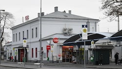 Am Bahnhof kam es in Mödling zu einem Polizeieinsatz.