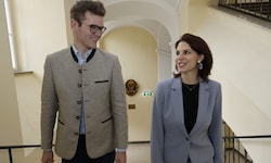 Maximilian Aigner und Karoline Edtstadler. 