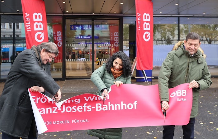 From Saya Ahmad's (center) point of view, her deputies are doing well. She is also relieved "in ...