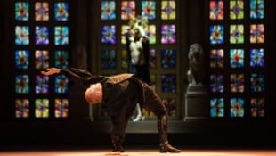 Im Grand Théâtre Genf hat Sidi Labi Cherkaoui sein Johann Strauss-Stück „Bal impérial“ für Wien ...