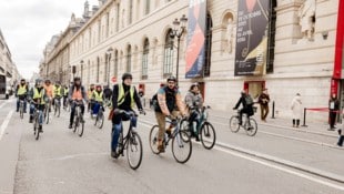 Bei einer Ausfahrt war die Delegation großteils auf breiten Radstreifen unterwegs. Das Pariser ...