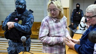 Diana Loginowa musste ins Gefängnis, weil sie Antikriegslieder gesungen hatte.