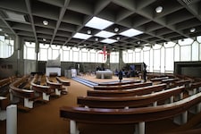 Der fast 600 Quadratmeter große Kirchenraum soll in einem Jahr Sportler-Paradies sein.