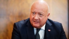 Der 65-Jährige musste vier Wochen pausieren.