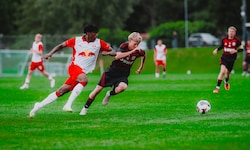 Joseph Mbock (li.) und Kollegen haben einen erfolgreichen Herbst hingelegt.