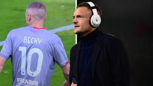 Jamie Vardy spielte mit dem Namen „Becky“ auf dem Rücken.