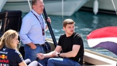 Max Verstappen (re.) kann im WM-Titelkampf auf die Rückendeckung seines Papas Jos zählen.