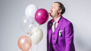 Die Produktion „ERNST“ ist von 29. November bis 5. Dezember (jeweils 20 Uhr) im Kulturhof: ...