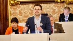 NEOS-Klubobmann Niko Swatek sieht den Wirtschaftsstandort gefährdet.  