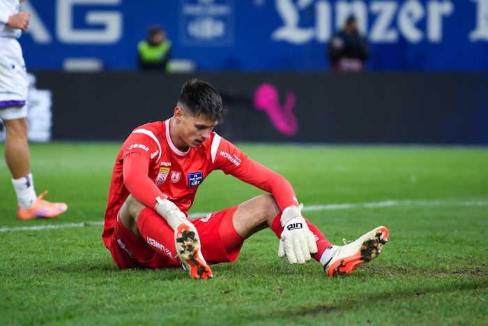 Blau-Weiß-Keeper Viktor Baier sah zuletzt öfters unglücklich aus.