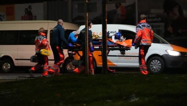 In Wien-Donaustadt soll ein 50-Jähriger auf seine 15-jährige Tochter eingestochen haben.