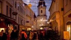 Bummeln, shoppen oder Weihnachtsstimmung genießen: Der Adventzauber lockt nach Krems
