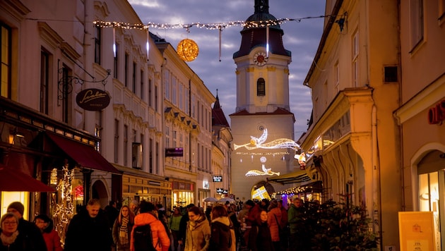 Bummeln, shoppen oder Weihnachtsstimmung genießen: Der Adventzauber lockt nach Krems