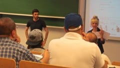 Der Disput um die Verantwortung für die Ausschreibung um Deutschkurse für Flüchtlinge geht ...