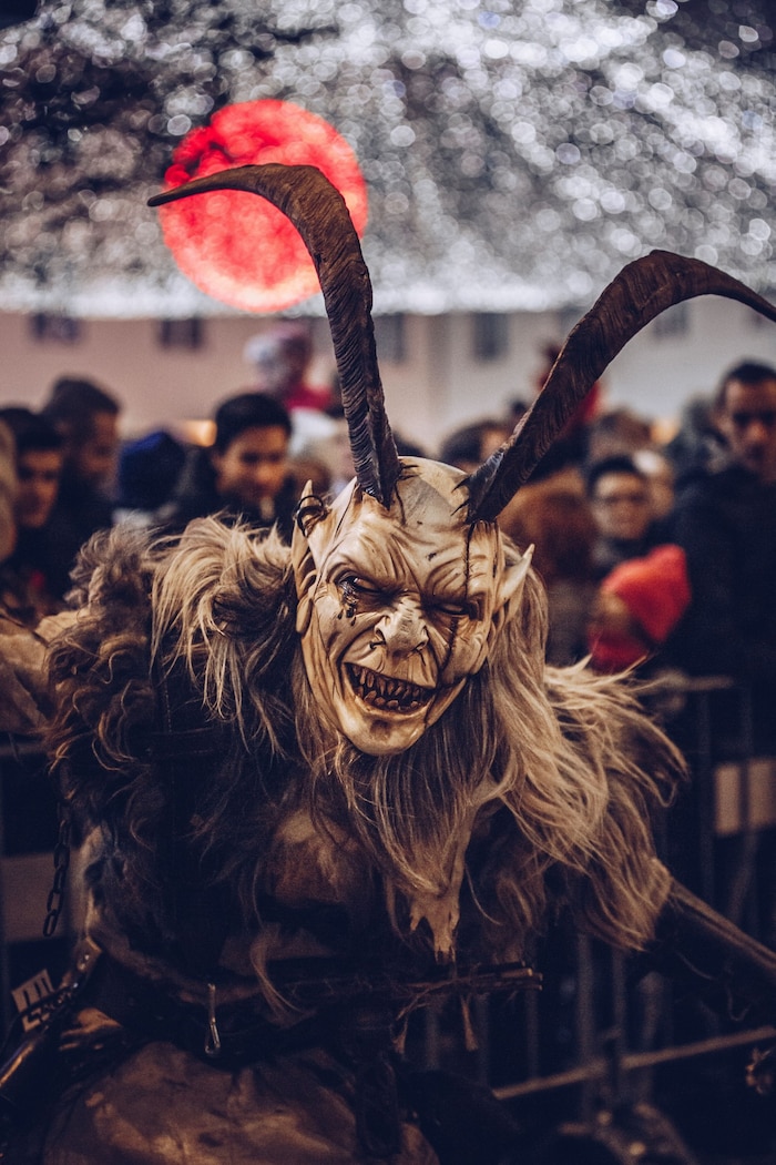 Schaurige Gesellen ziehen durch Villach