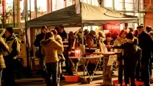 Info-Stand im Rahmen der Mahnwache „LKH Gmünd bleibt“ 