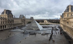 Bei dem Jahrhundertraub im Louvre wurden mehrere Juwelen gestohlen.
