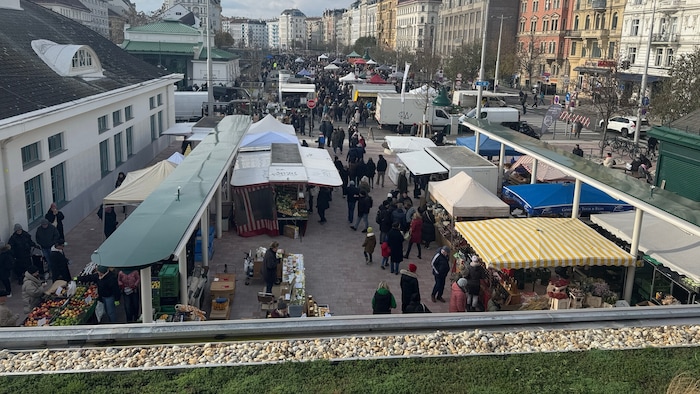 Zu der Bluttat ist es in einem Grätzl nahe dem Naschmarkt gekommen.