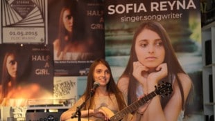 Die junge Künstlerin präsentierte in Wien ihr Debütalbum, aufgenommen in Tonstudios in London ...