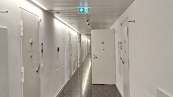 Im deutschen Sachsen-Anhalt hat ein Häftling im April seine Ehefrau in einer „Liebeszelle“ ...