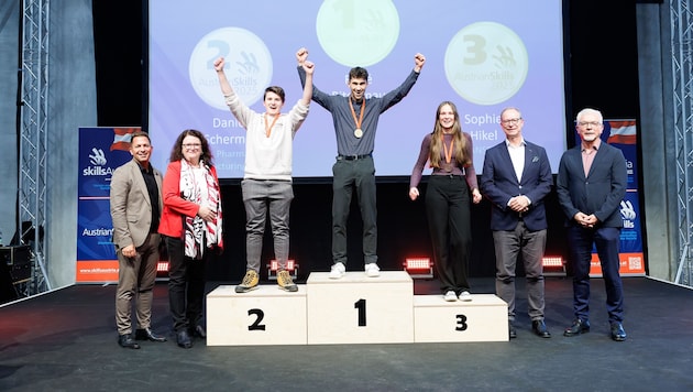 So sehen Sieger aus: Gold gab es für René Bitschnau von der HTL Dornbirn im Fach ...