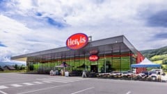 Die österreichischen Filialen sind nicht betroffen.