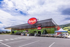 Die österreichischen Filialen sind nicht betroffen.