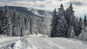 Der Hochficht präsentiert sich vor dem frühen Saisonstart schön in Weiß.