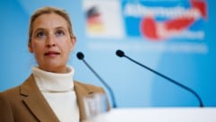 AfD-Chefin Alice Weidel lobt den „Mut der Unternehmer“, die nun offenbar vermehrt das Gespräch ...