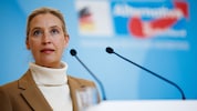 AfD-Chefin Alice Weidel lobt den „Mut der Unternehmer“, die nun offenbar vermehrt das Gespräch ...