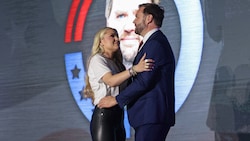 Erika Kirk und Vizepräsident JD Vance