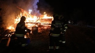 68 Feuerwehrkräfte kämpften gegen die Flammen.