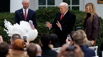 Präsident Trump begnadigt Truthahn „Gobble“ im Rosengarten des Weißen Hauses