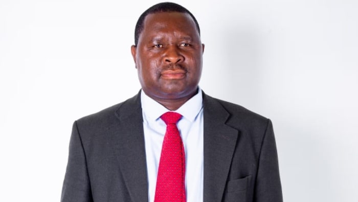 Adolf Hitler Uunona setzt sich für eine sozialdemokratische Politik ein.