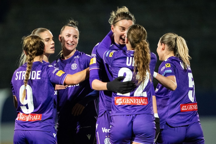 Auch den Dauerjubel von Austrias Frauen kann man nun schnellstmöglich versenden.