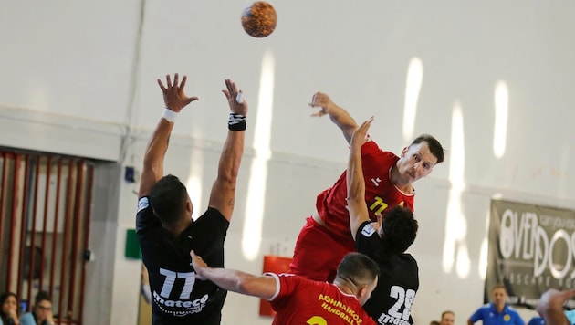 Handball-Nationalspieler Jozsef Albek spielt seit dieser Saison beim griechischen Aufsteiger ...