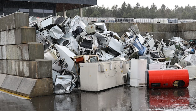 Nicht sachgemäß entsorgter Elektromüll gefährdet die Umwelt.