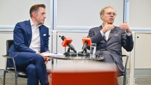 Vorsitzender Heinz Lederer (r.) und sein Stellvertreter Gregor Schütze wollen die Öffentlichkeit ...