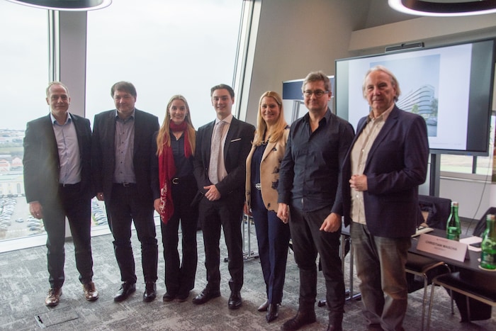 Geschäftsführer Jörg Prügger, die Eigentümerfamilie Kelemen, LR Daniela Winkler und die ...