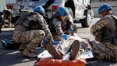 Soldaten des UNIFIL-Kontingents üben beim letzten „Krone“-Besuch im Oktober im Süden des ...